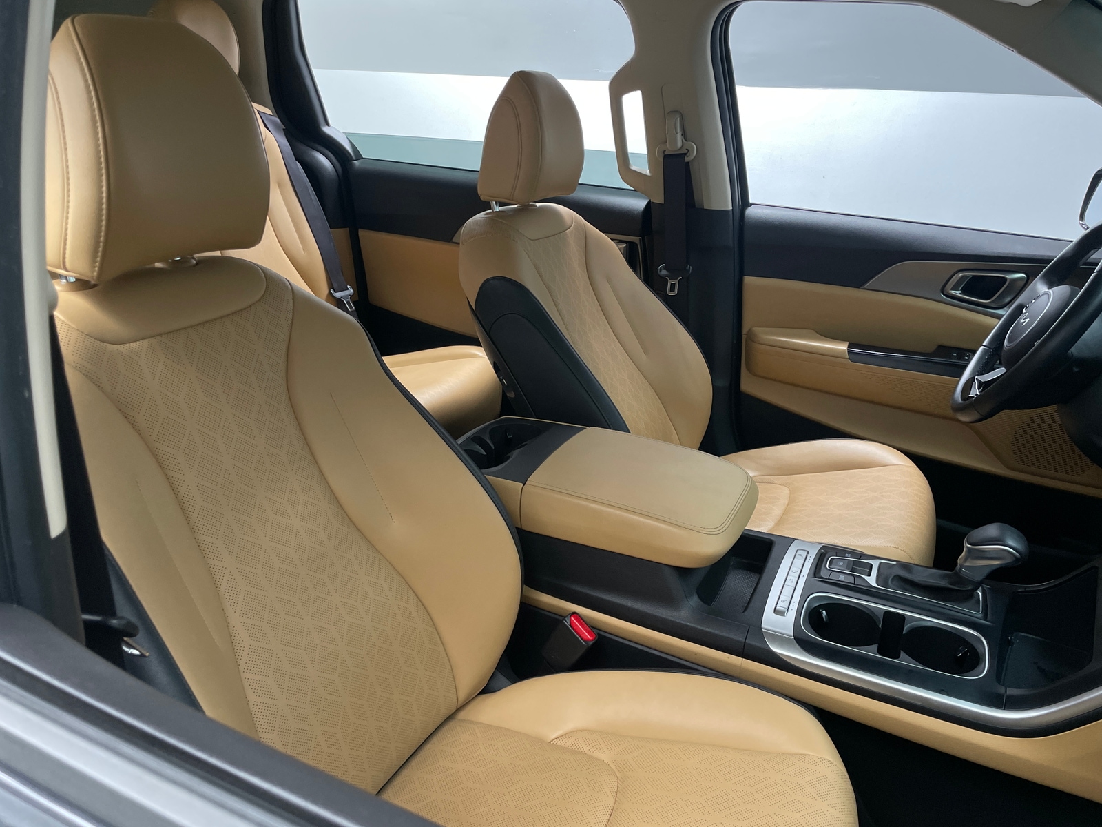 Thumbnail: 2023 Kia Carnival - 2