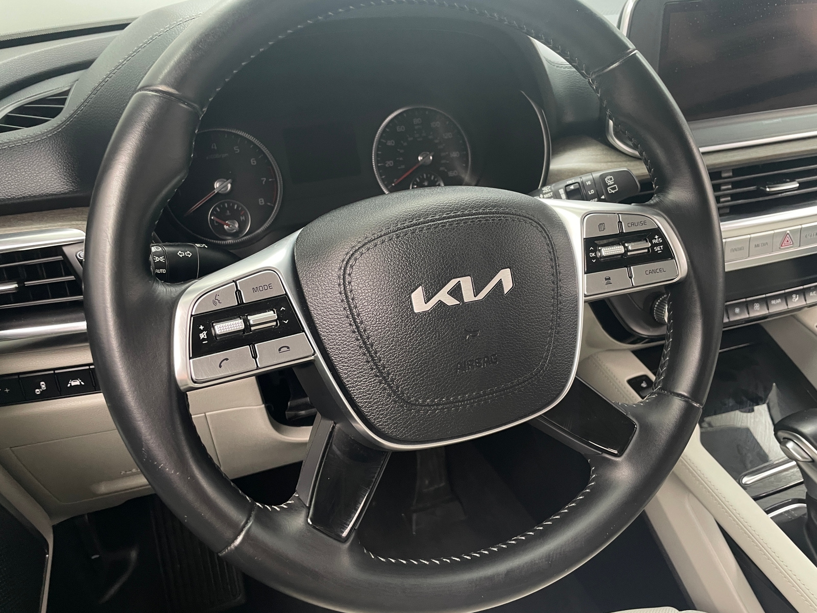 Thumbnail: 2022 Kia Telluride - 4