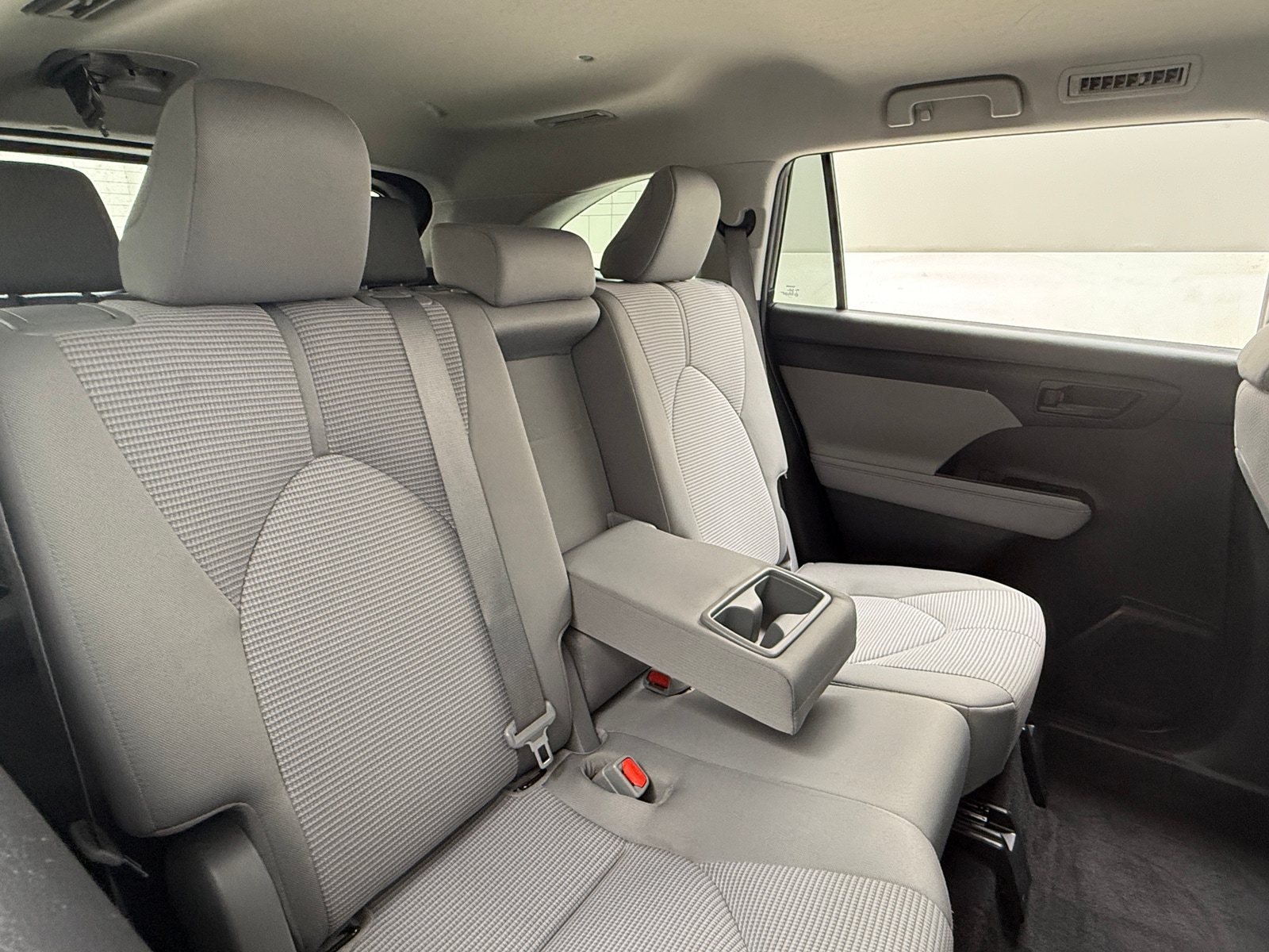 Thumbnail: 2020 Toyota Highlander - 6