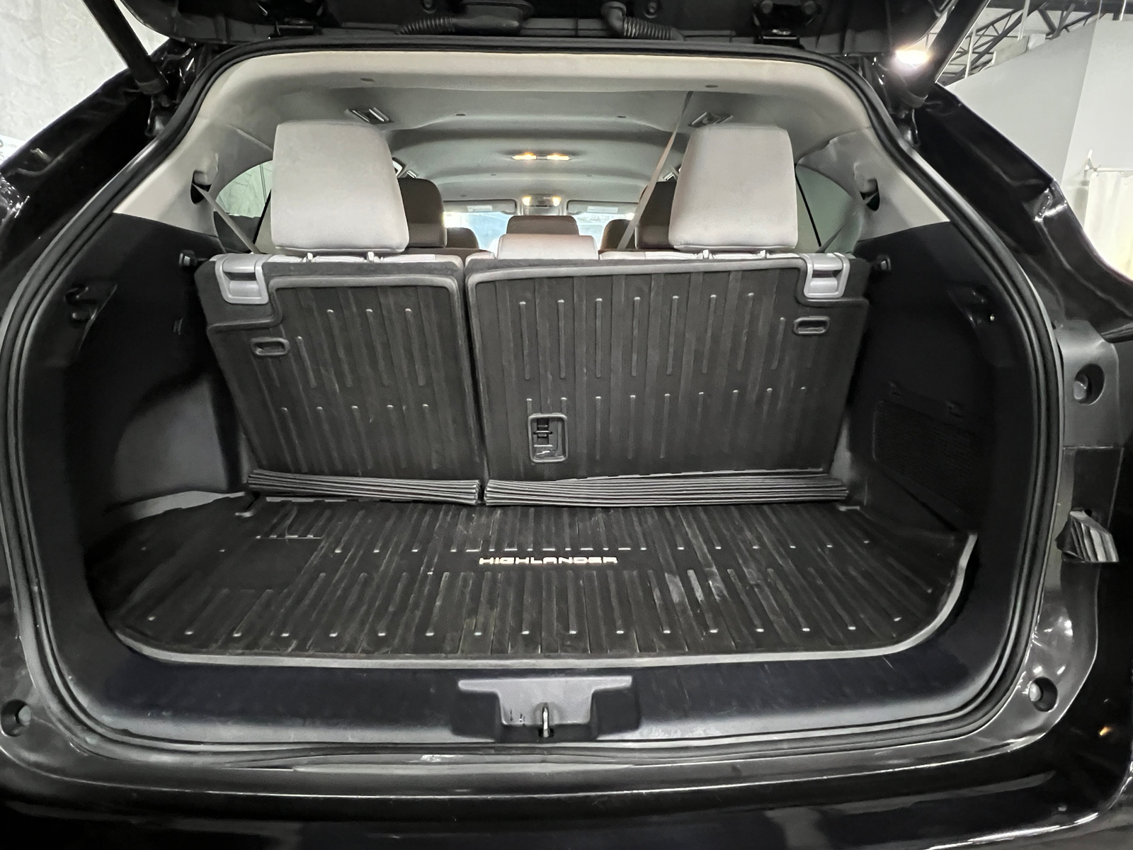 Thumbnail: 2020 Toyota Highlander - 7