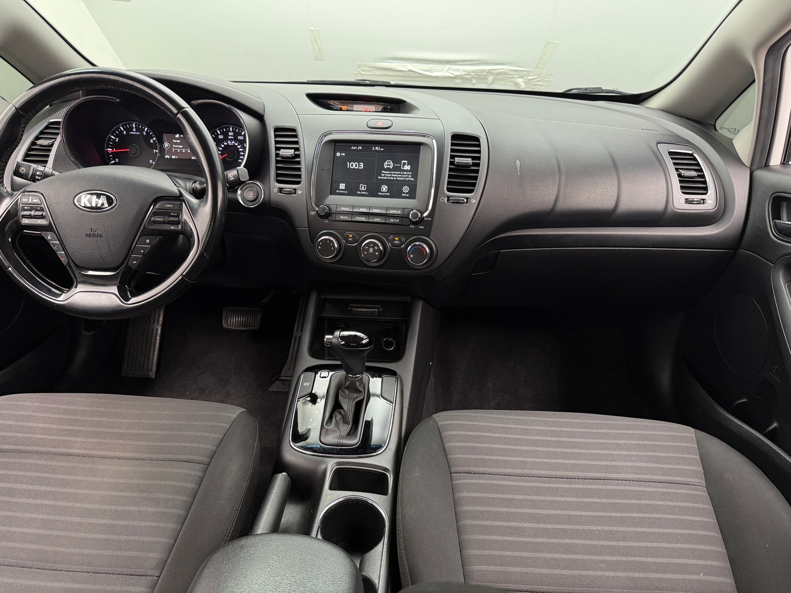 Thumbnail: 2018 Kia Forte - 3