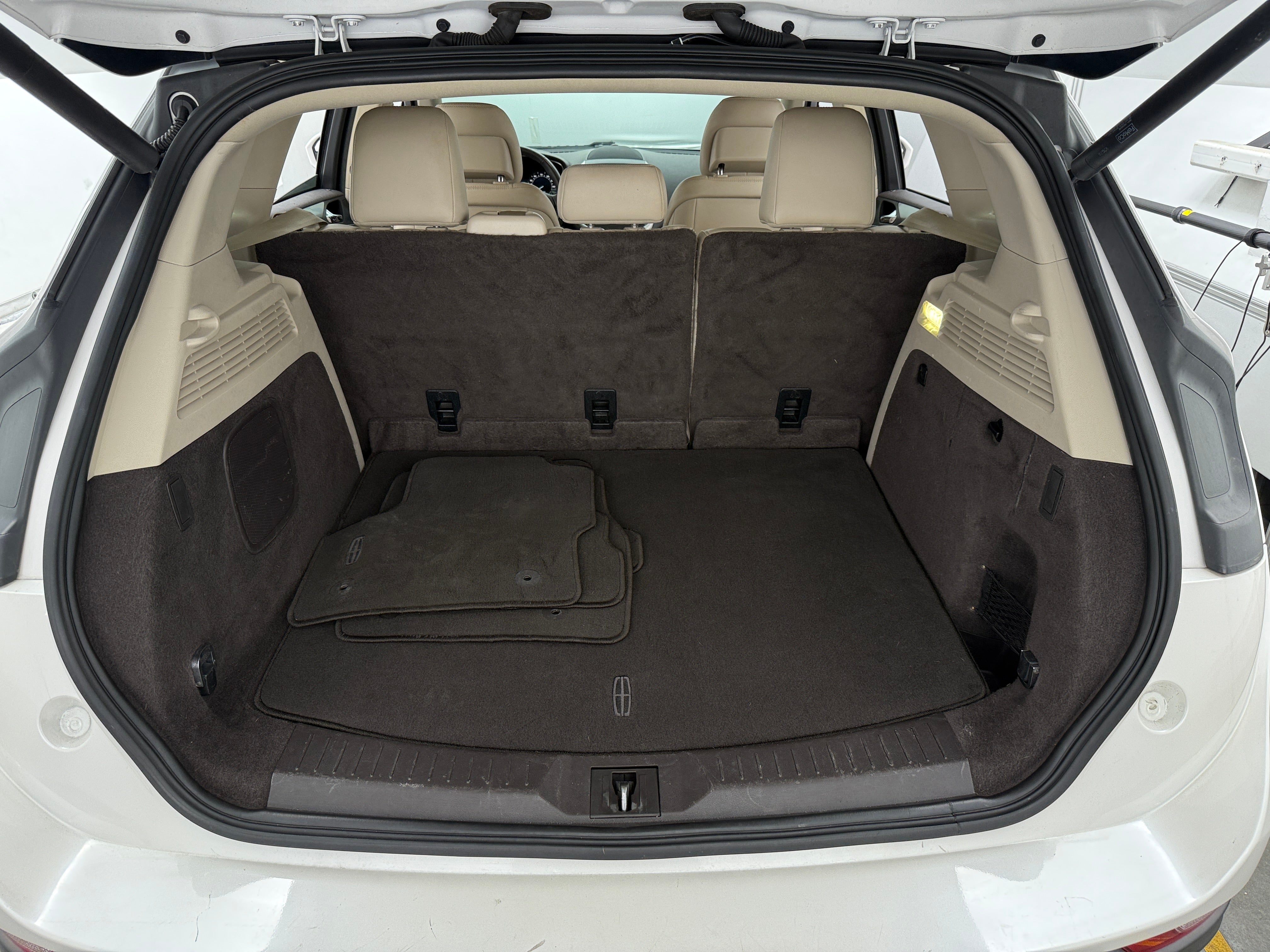 Thumbnail: 2017 Lincoln MKC - 6
