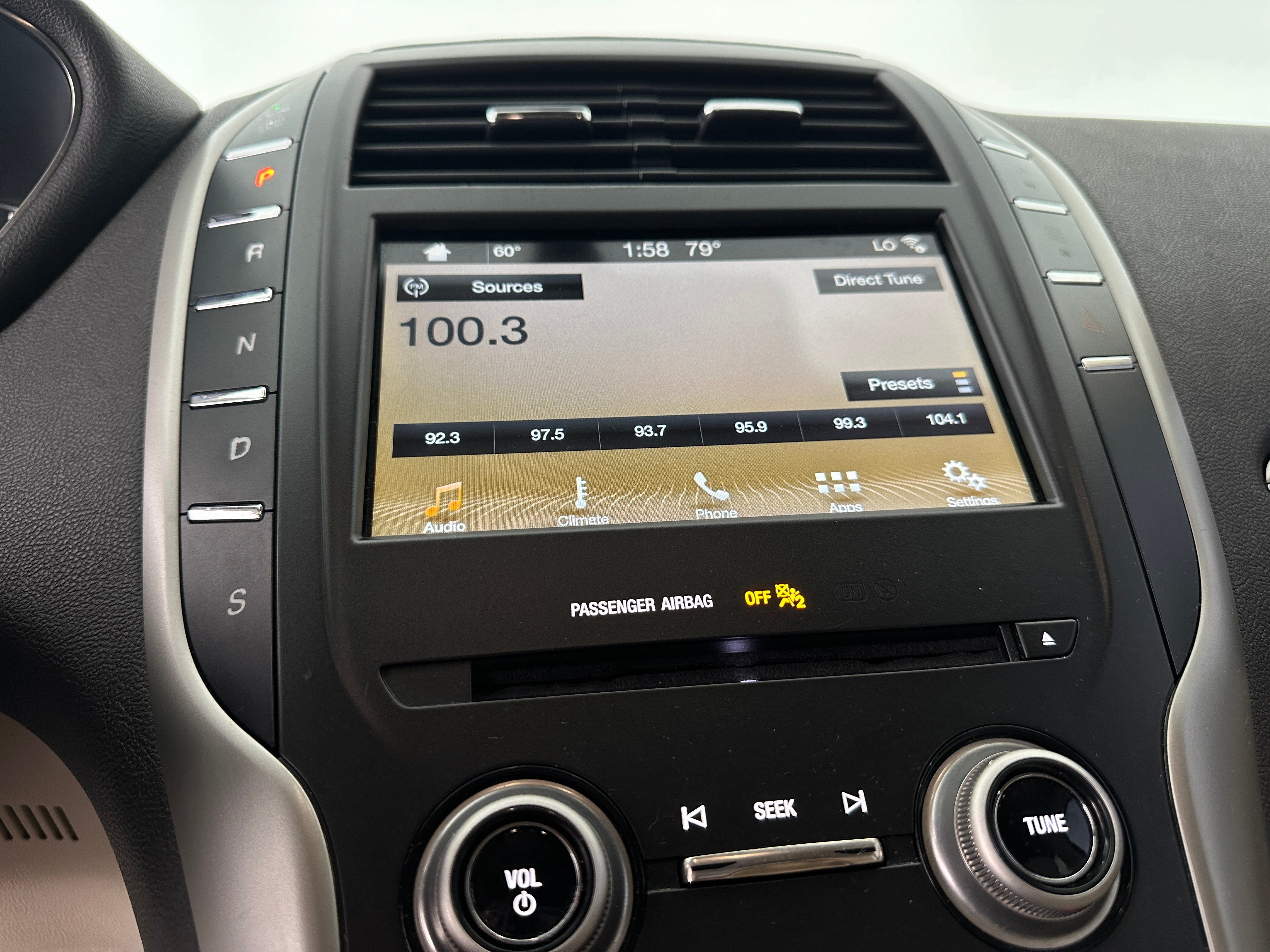 Thumbnail: 2017 Lincoln MKC - 3