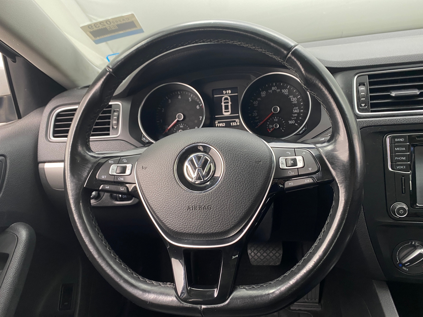 Thumbnail: 2017 Volkswagen Jetta - 5