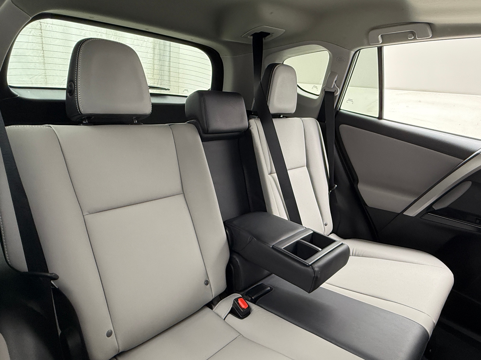 Thumbnail: 2016 Toyota RAV4 - 5