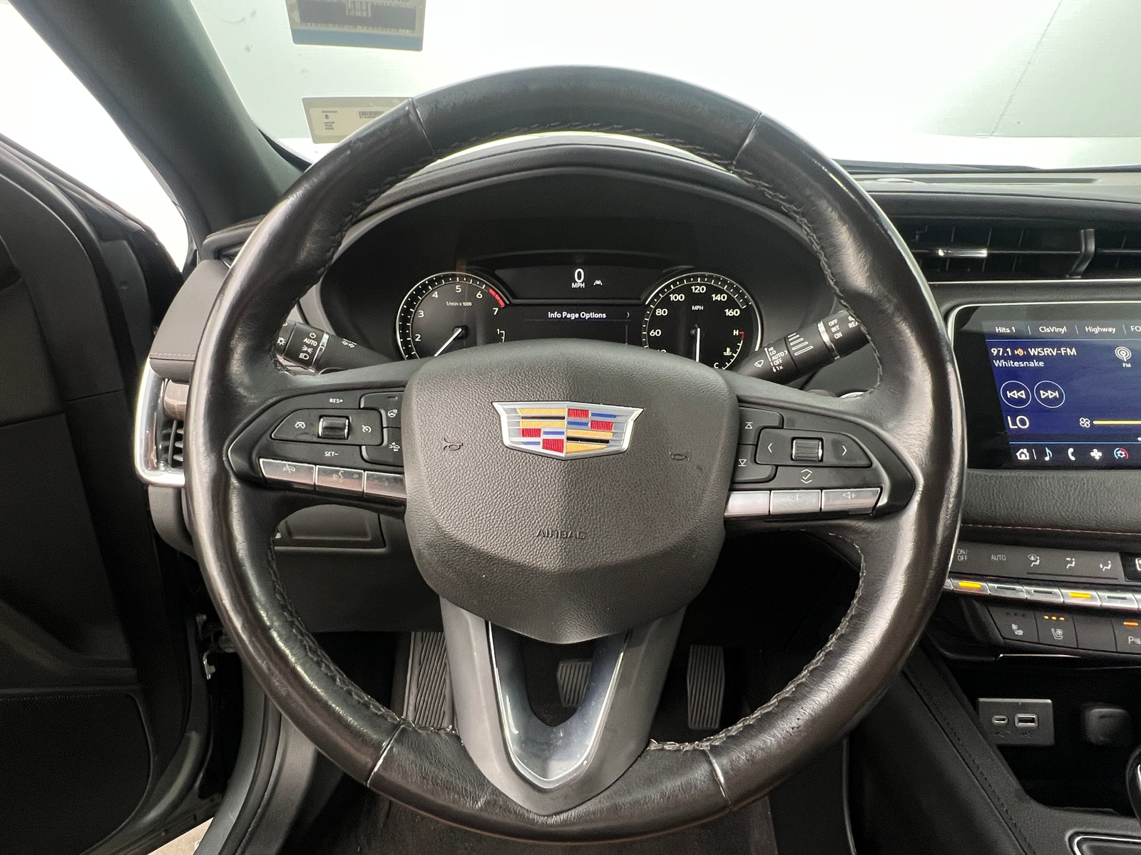 Thumbnail: 2023 Cadillac XT4 - 4