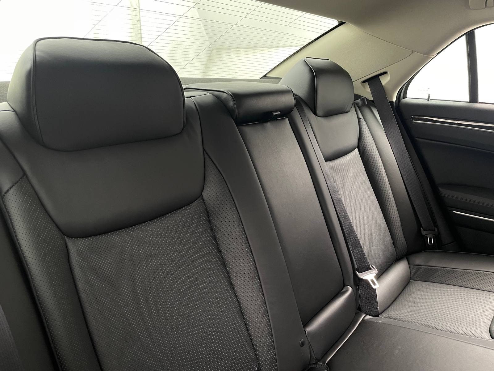 Thumbnail: 2023 Chrysler 300 - 5