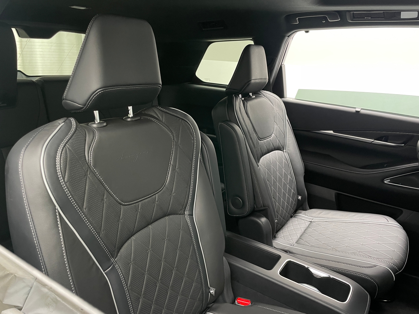 Thumbnail: 2024 INFINITI QX60 - 5