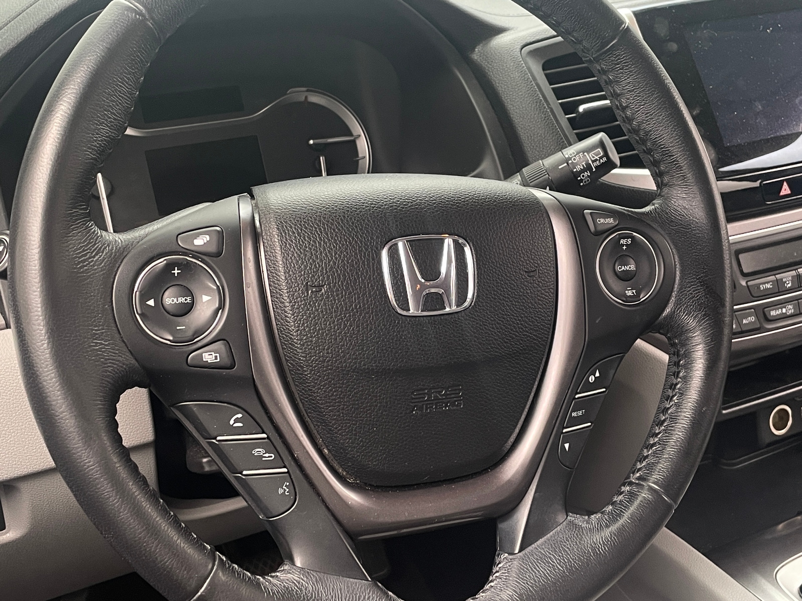 Thumbnail: 2016 Honda Pilot - 4