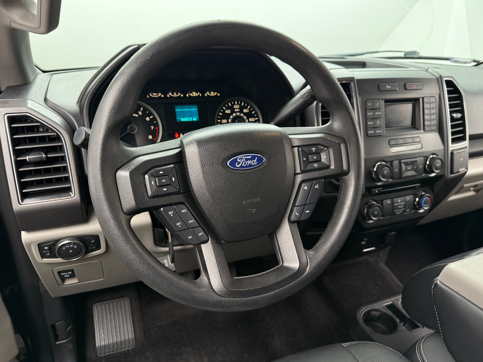 Thumbnail: 2017 Ford Econoline - 5