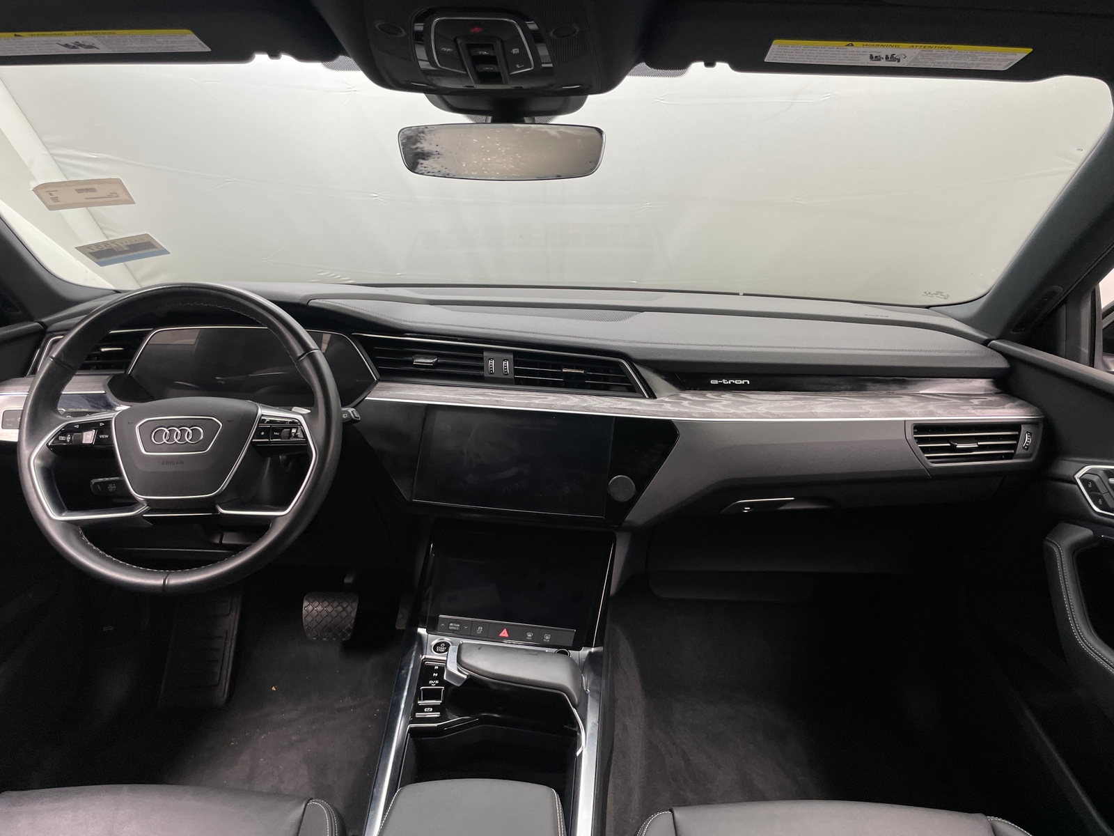 Thumbnail: 2022 Audi e-tron - 2