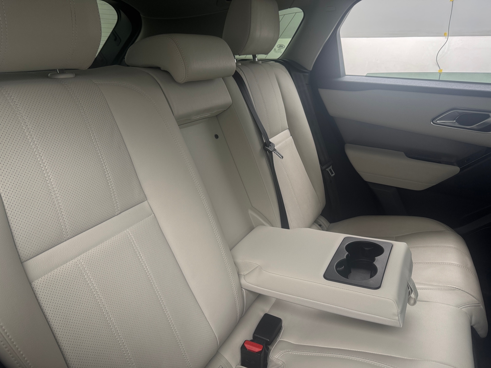 Thumbnail: 2022 Land Rover Range Rover Velar - 5