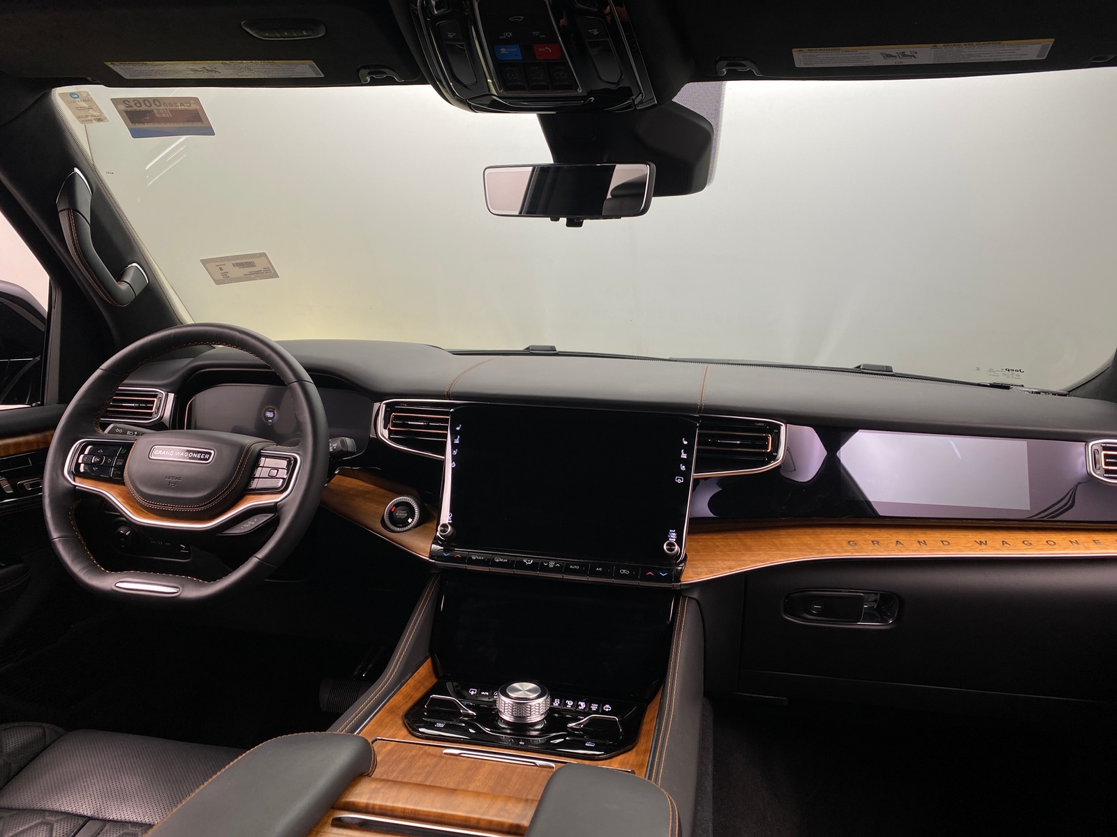 Thumbnail: 2023 Jeep Grand Wagoneer - 3