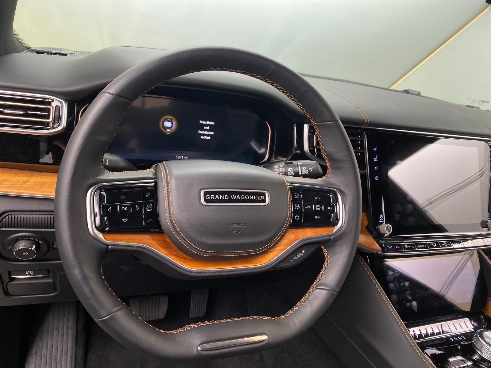 Thumbnail: 2023 Jeep Grand Wagoneer - 5