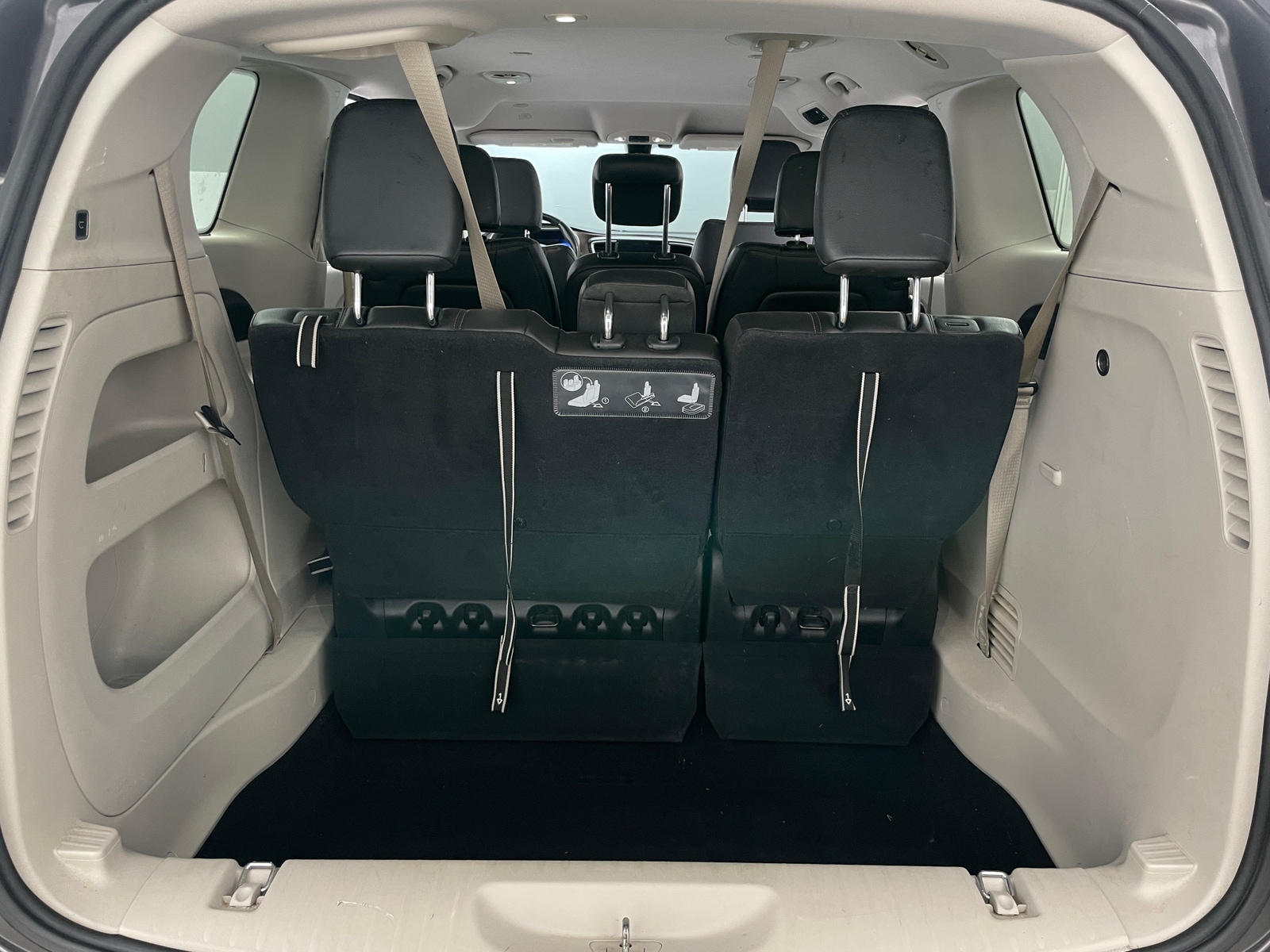 Thumbnail: 2018 Chrysler Pacifica - 6