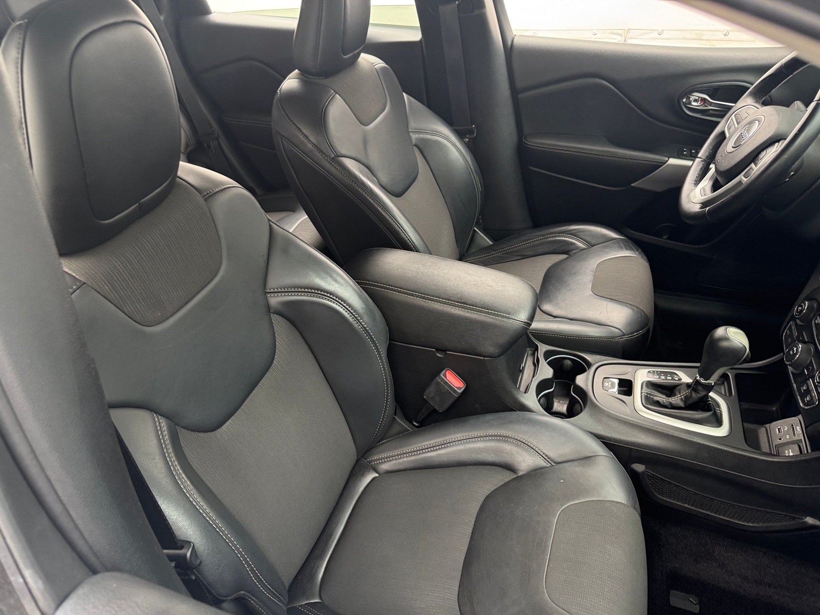 Thumbnail: 2018 Jeep Cherokee - 2