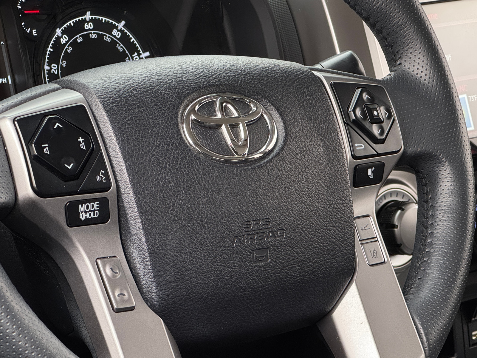 Thumbnail: 2022 Toyota 4Runner - 4