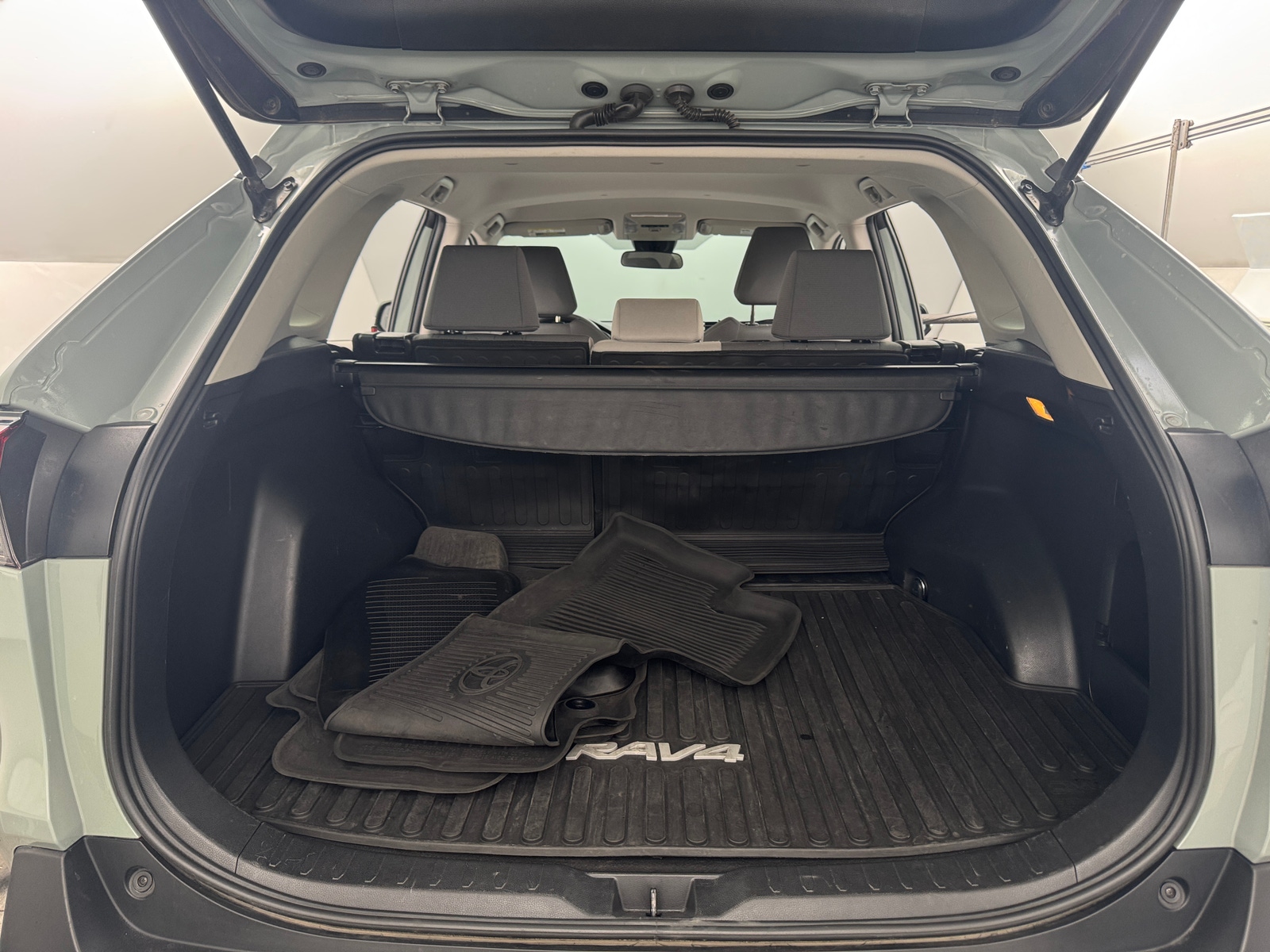 Thumbnail: 2021 Toyota RAV4 - 7