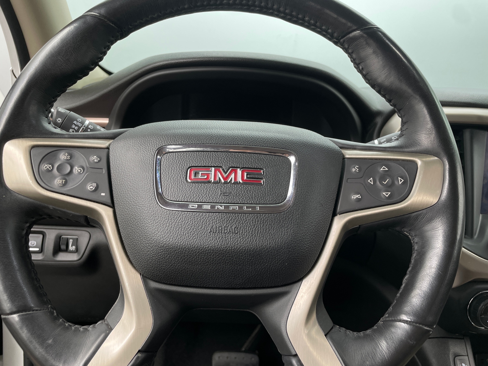 Thumbnail: 2018 GMC Acadia - 4