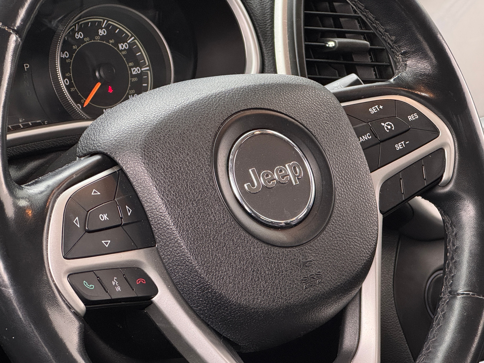 Thumbnail: 2015 Jeep Cherokee - 4
