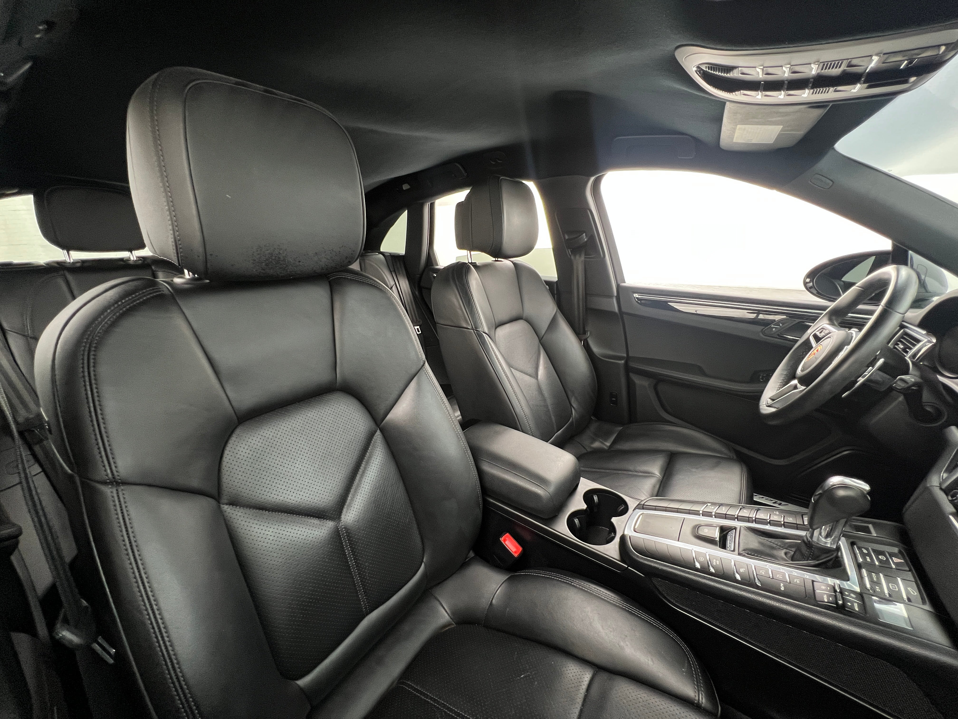 2016 Porsche Macan