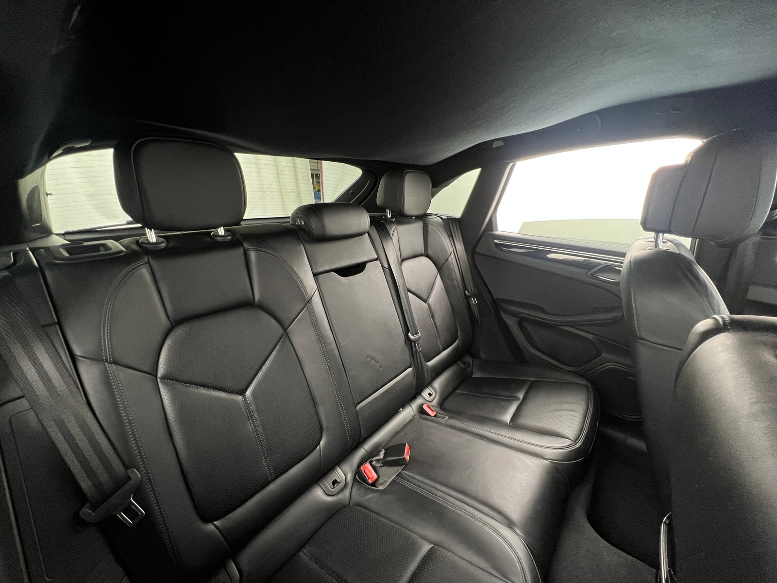Thumbnail: 2016 Porsche Macan - 5
