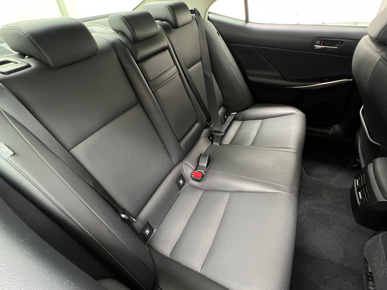 Thumbnail: 2016 Lexus IS - 5
