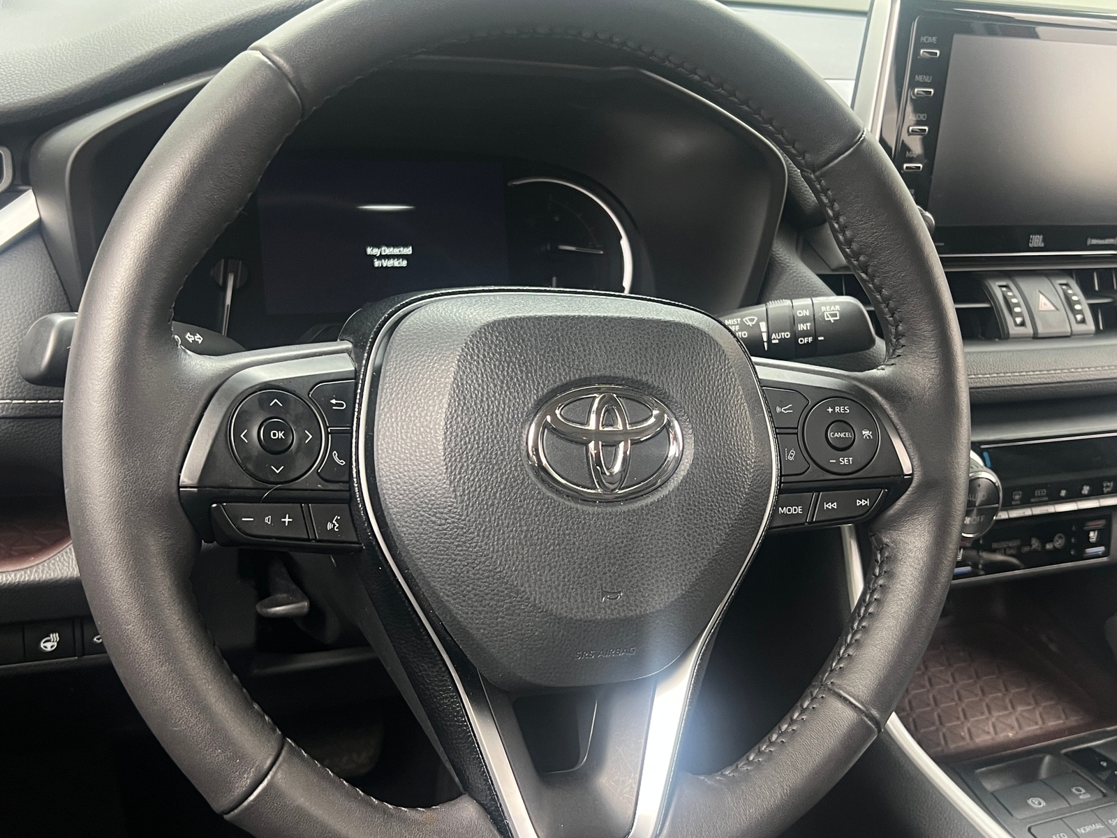 Thumbnail: 2021 Toyota RAV4 - 4