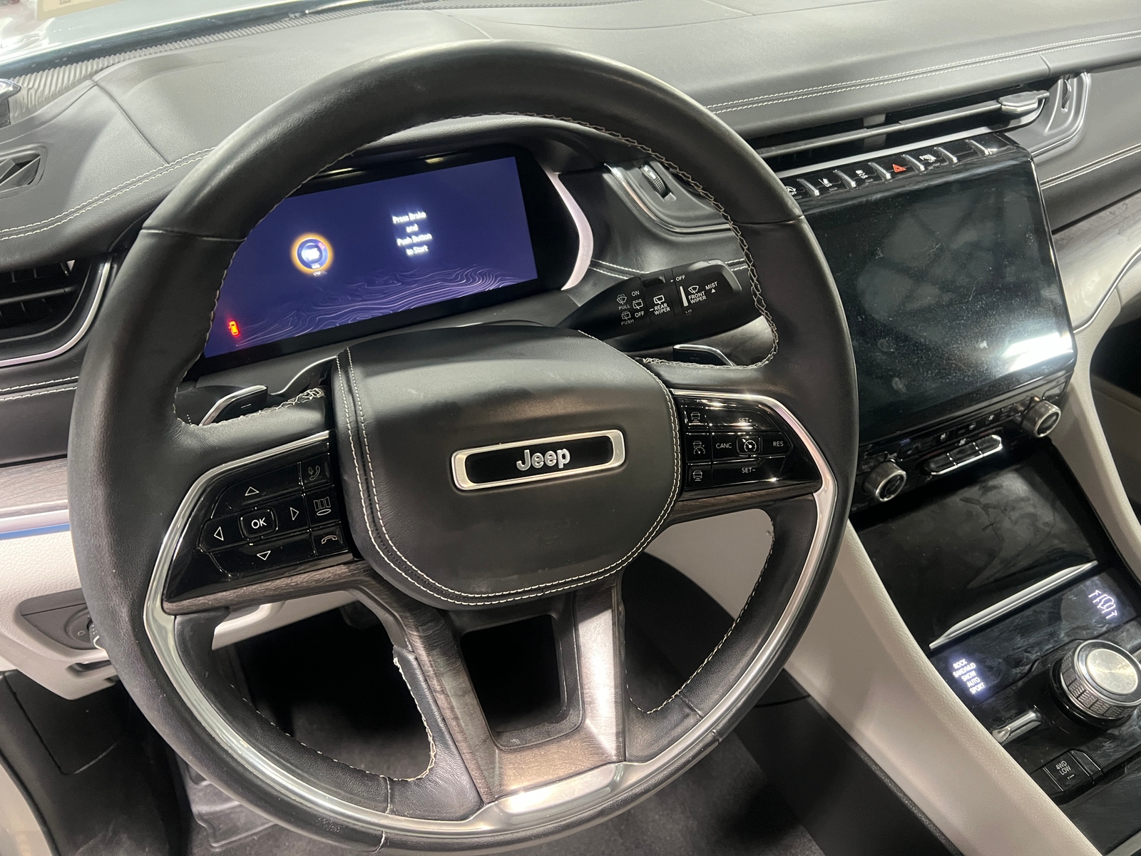 Thumbnail: 2022 Jeep Grand Cherokee - 4