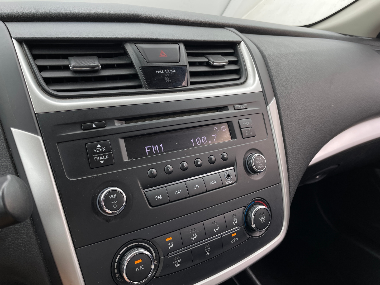 Thumbnail: 2016 Nissan Altima - 4