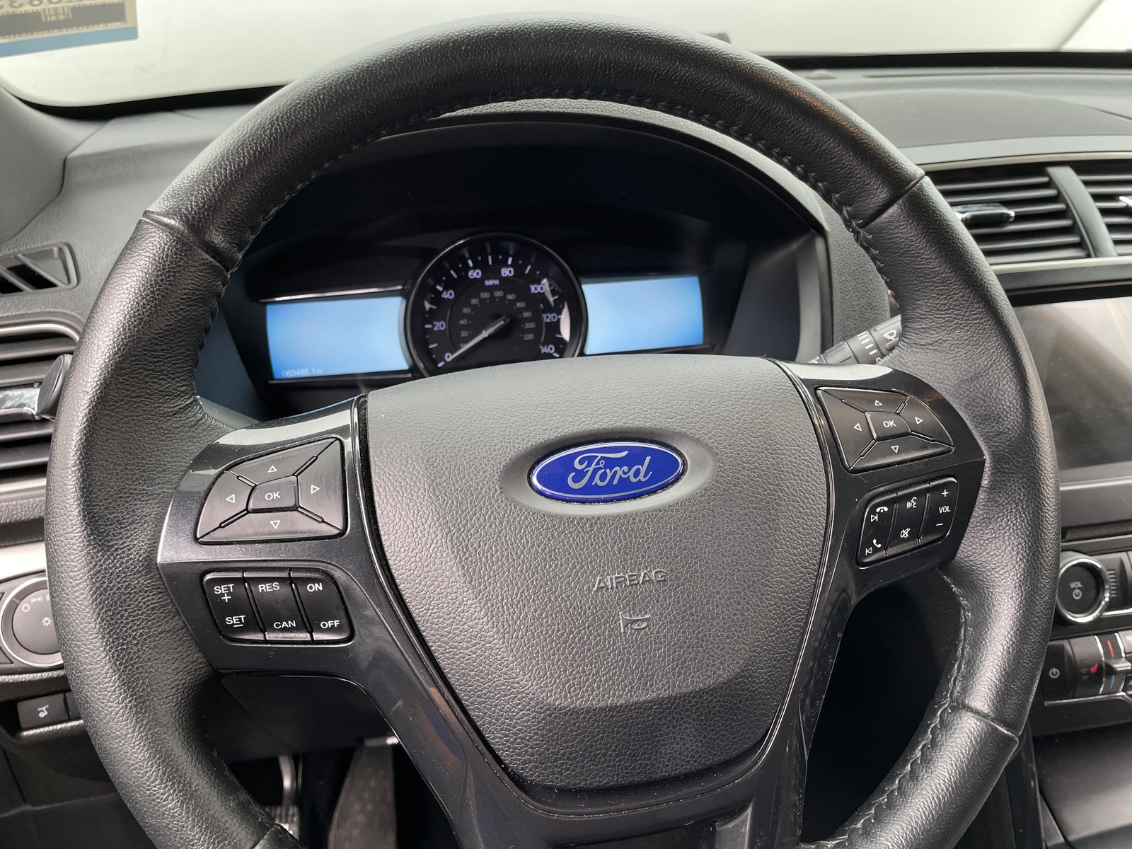 Thumbnail: 2018 Ford Explorer - 4