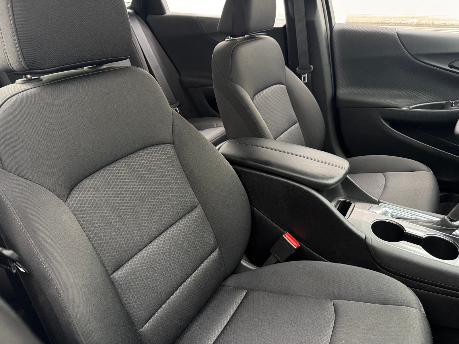 Thumbnail: 2018 Chevrolet Malibu - 2
