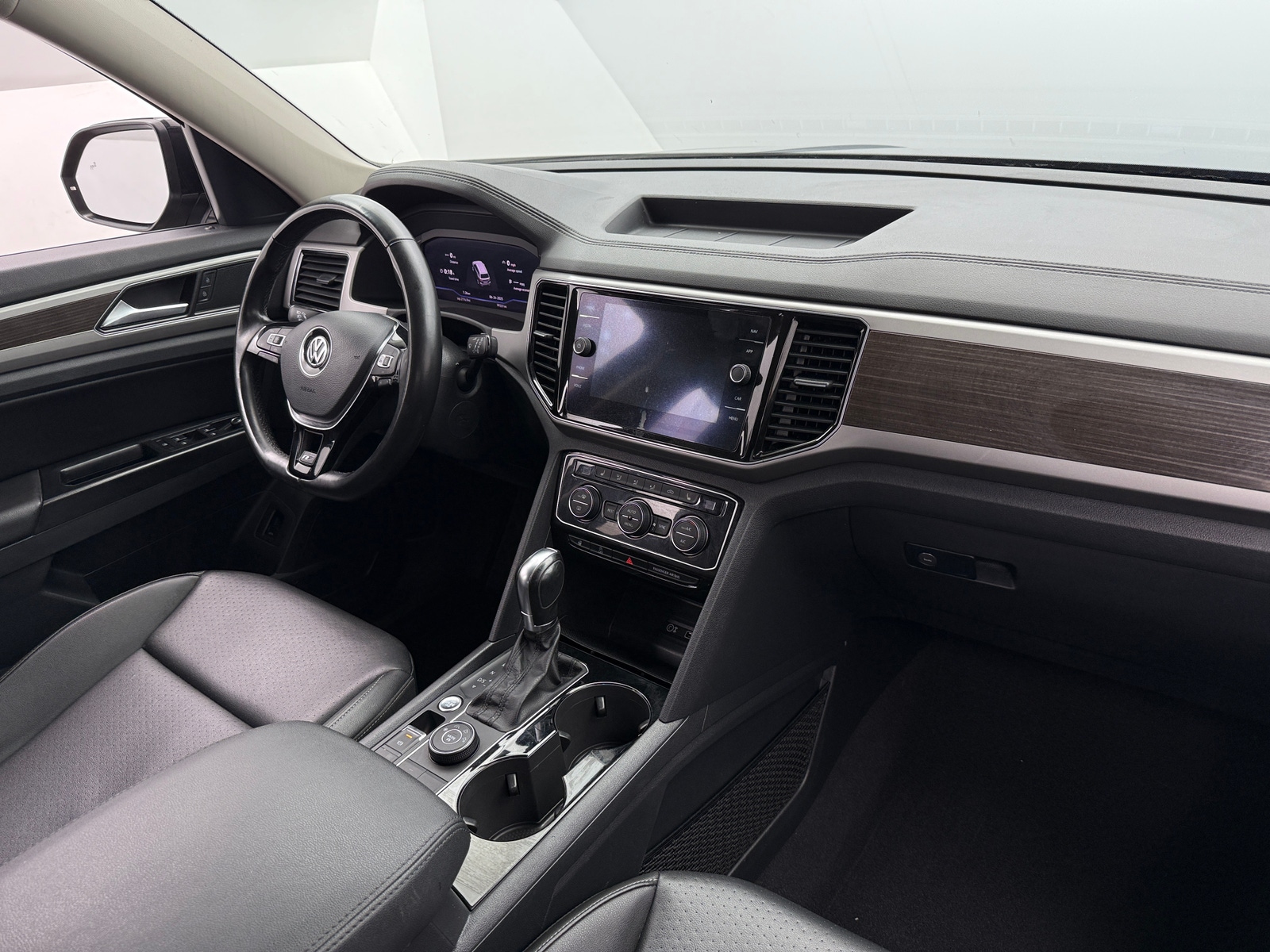 Thumbnail: 2019 Volkswagen Atlas - 2