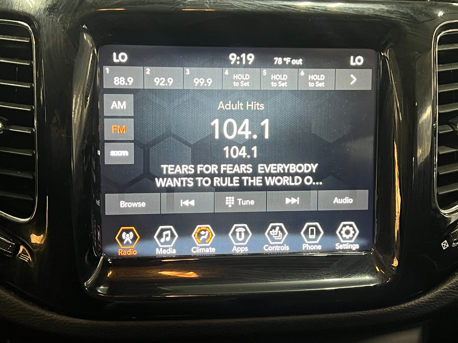 Thumbnail: 2019 Jeep Compass - 3