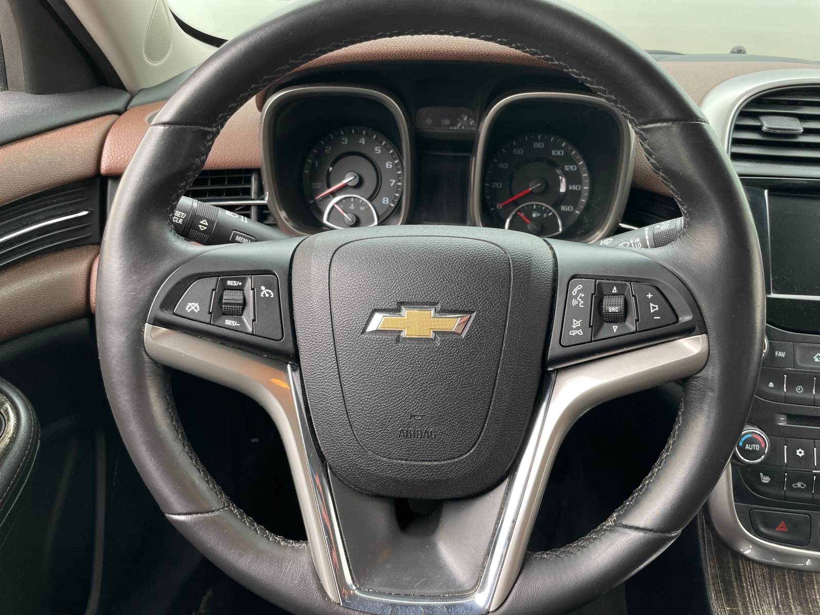 Thumbnail: 2015 Chevrolet Malibu - 4