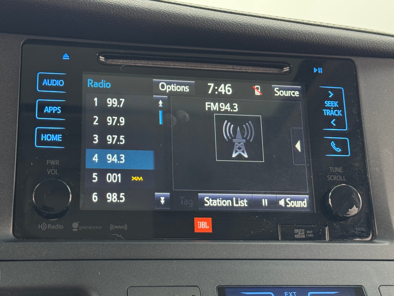 Thumbnail: 2017 Toyota Sienna - 3