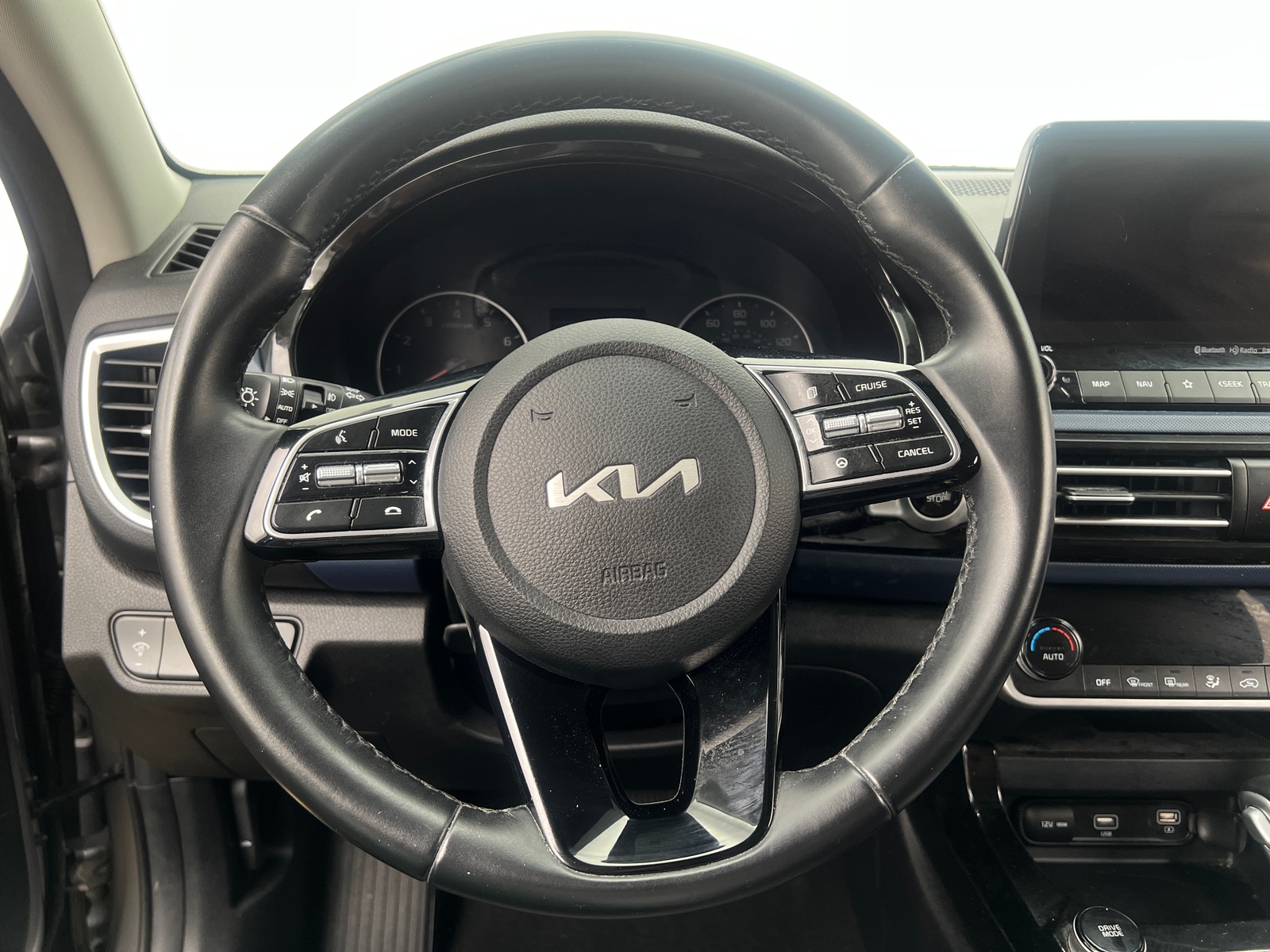 Thumbnail: 2022 Kia Seltos - 4