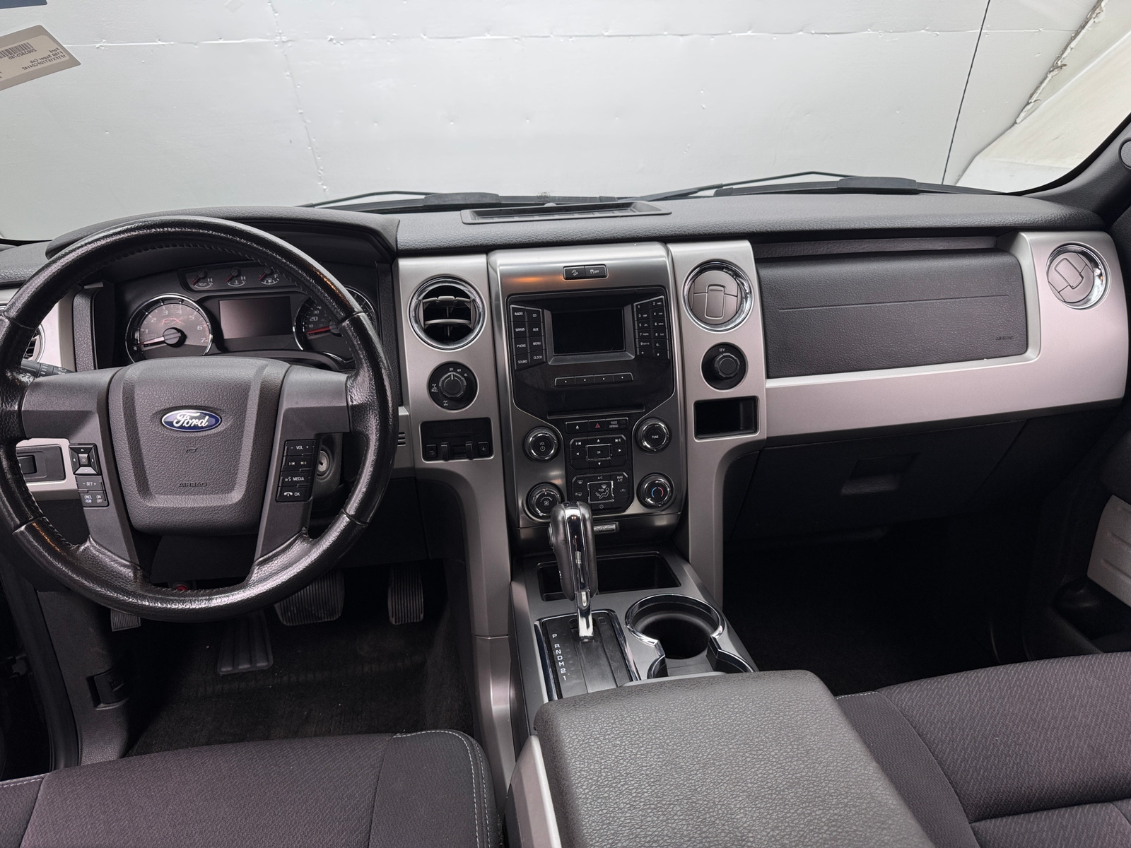 Thumbnail: 2013 Ford Econoline - 3