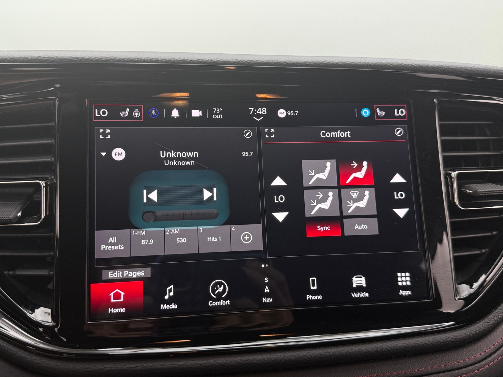 Thumbnail: 2022 Dodge Durango - 3