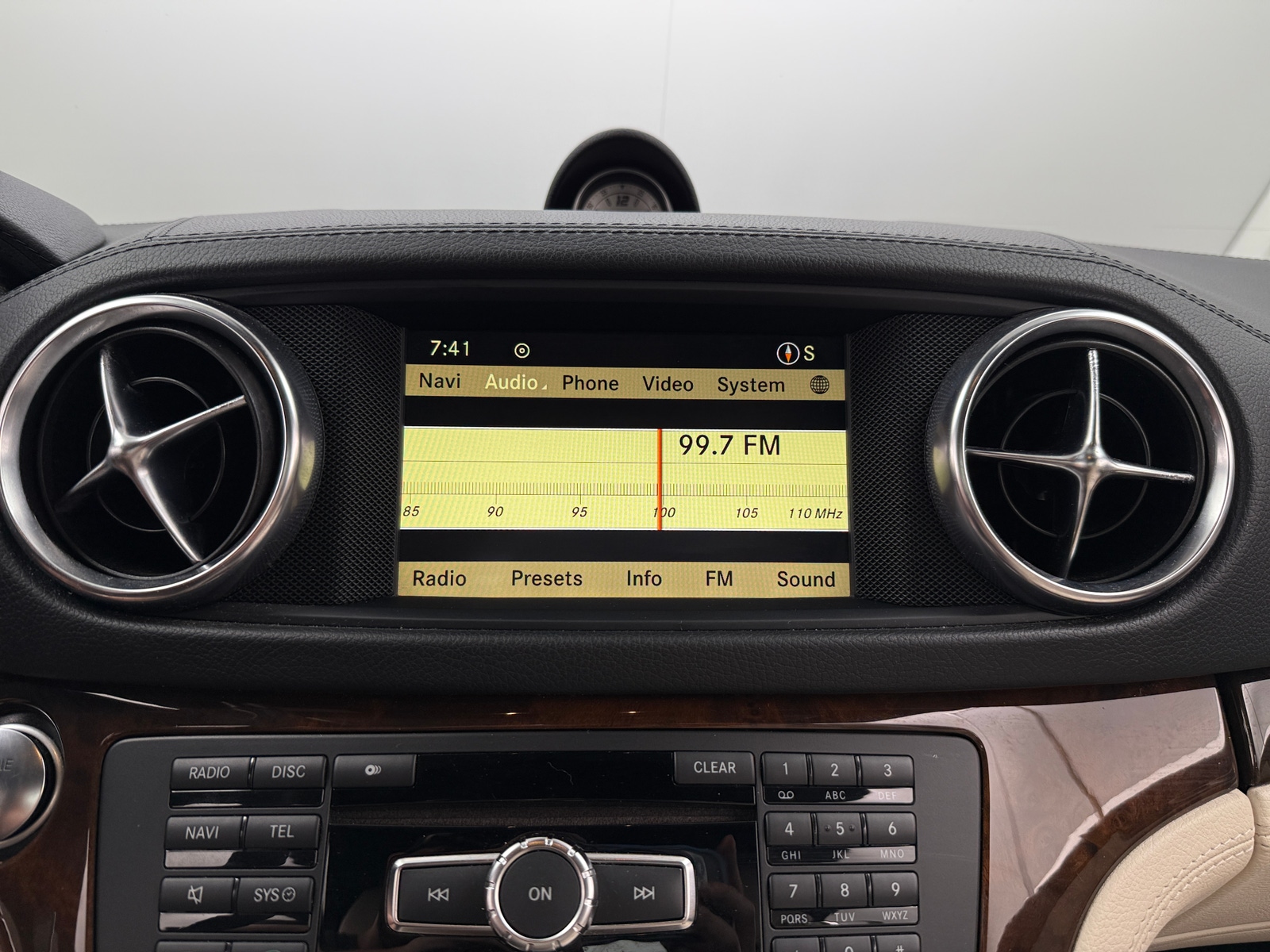 Thumbnail: 2013 Mercedes-Benz SL-Class - 3