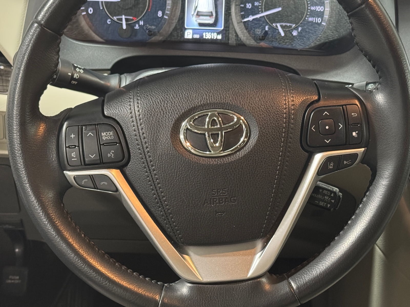 Thumbnail: 2020 Toyota Sienna - 4