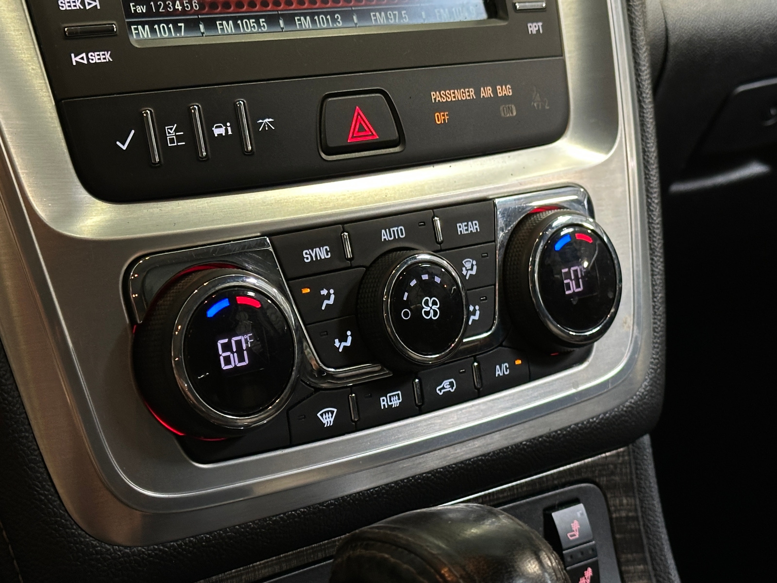 Thumbnail: 2016 GMC Acadia - 3