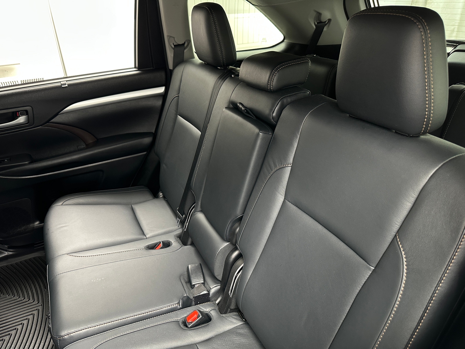 Thumbnail: 2017 Toyota Highlander - 5