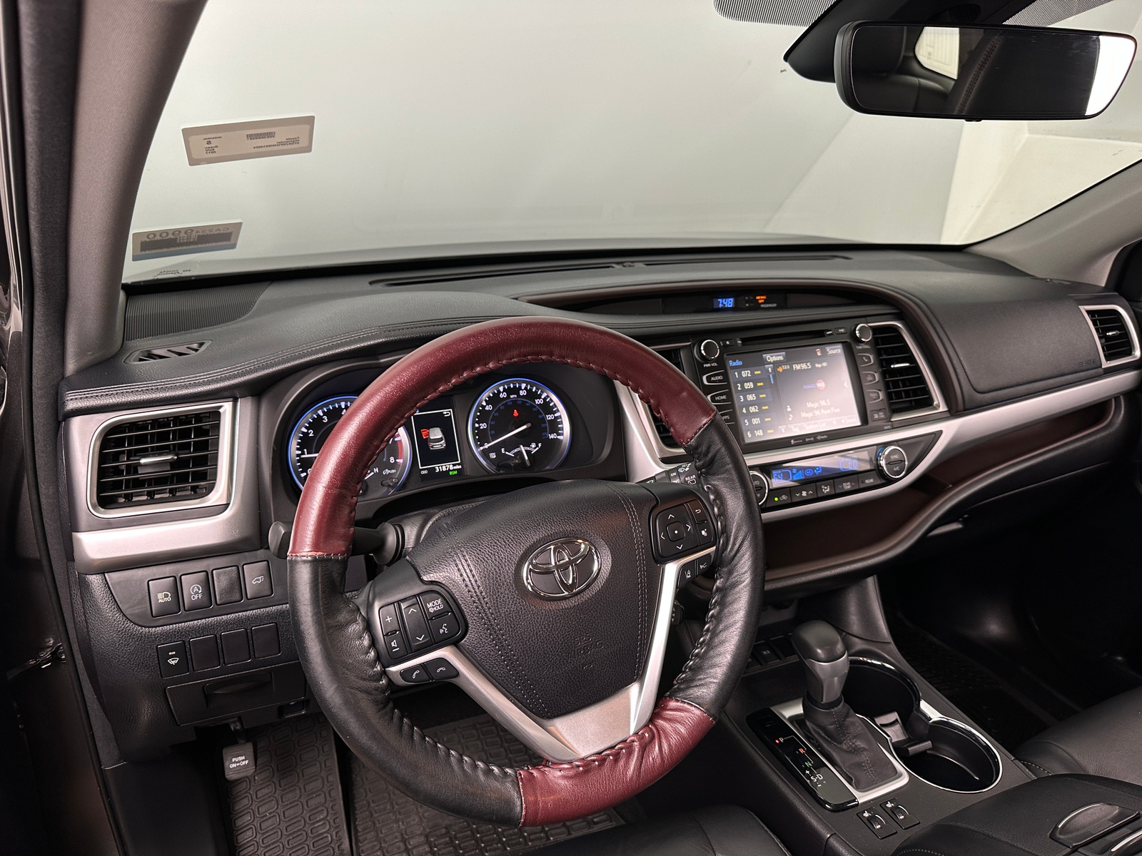 Thumbnail: 2017 Toyota Highlander - 2
