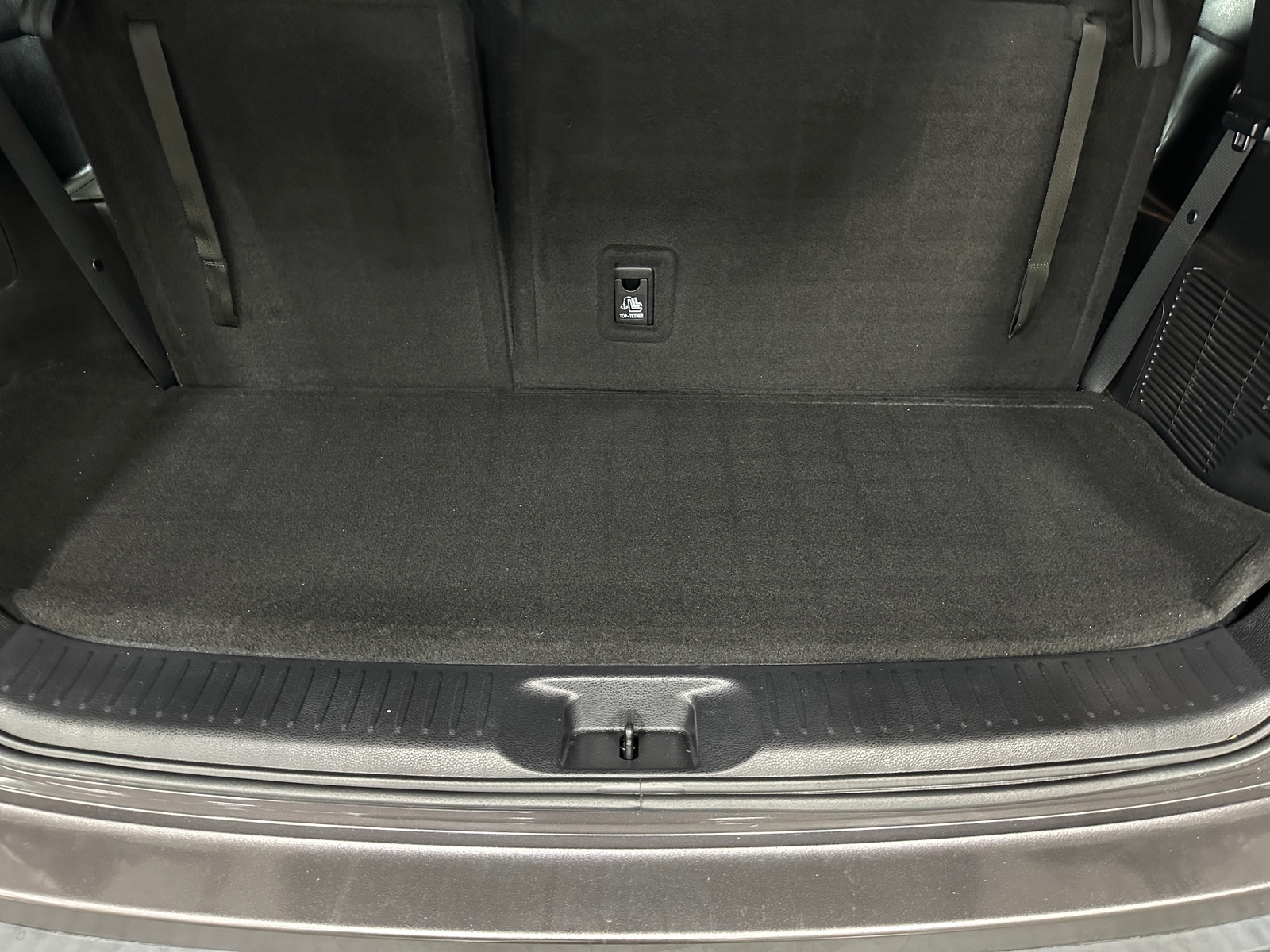 Thumbnail: 2017 Toyota Highlander - 6