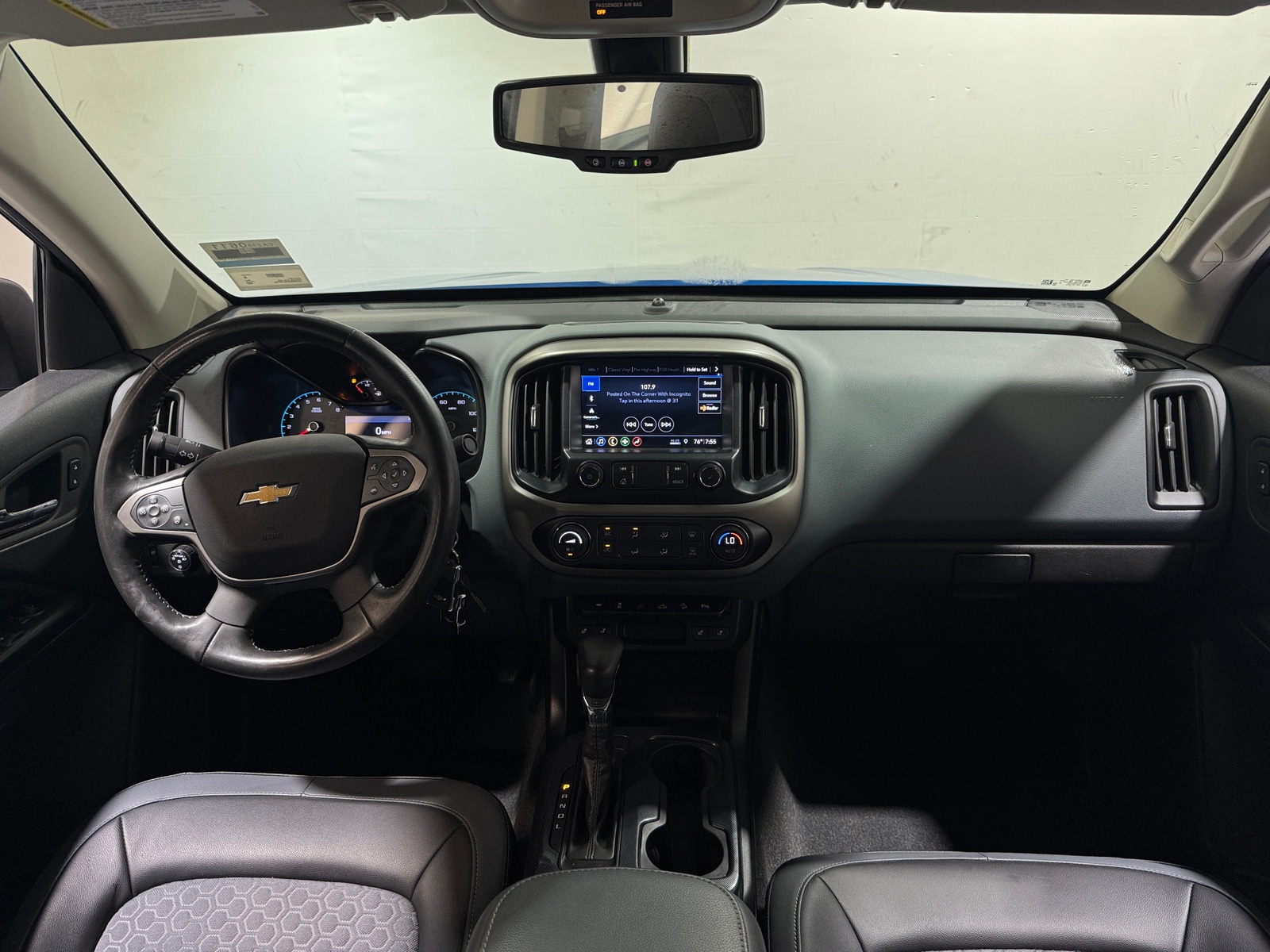 Thumbnail: 2022 Chevrolet Colorado - 3