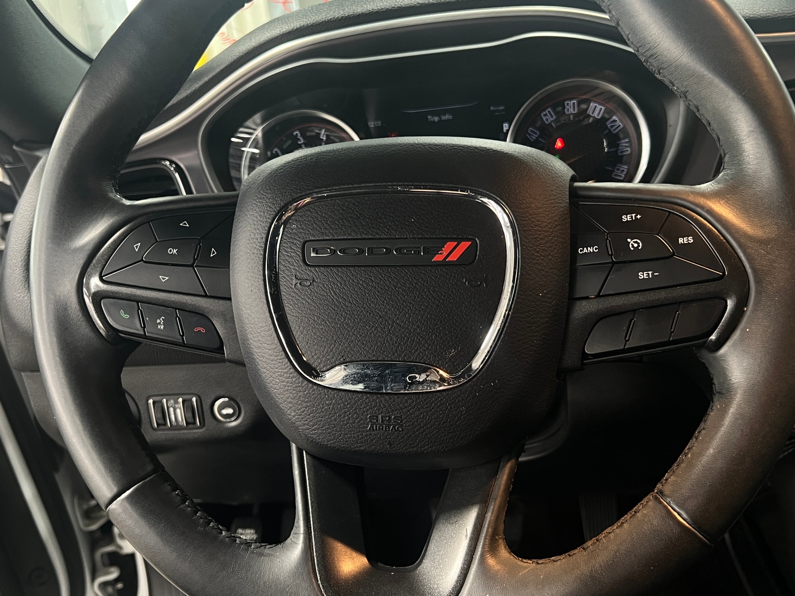 Thumbnail: 2019 Dodge Challenger - 4