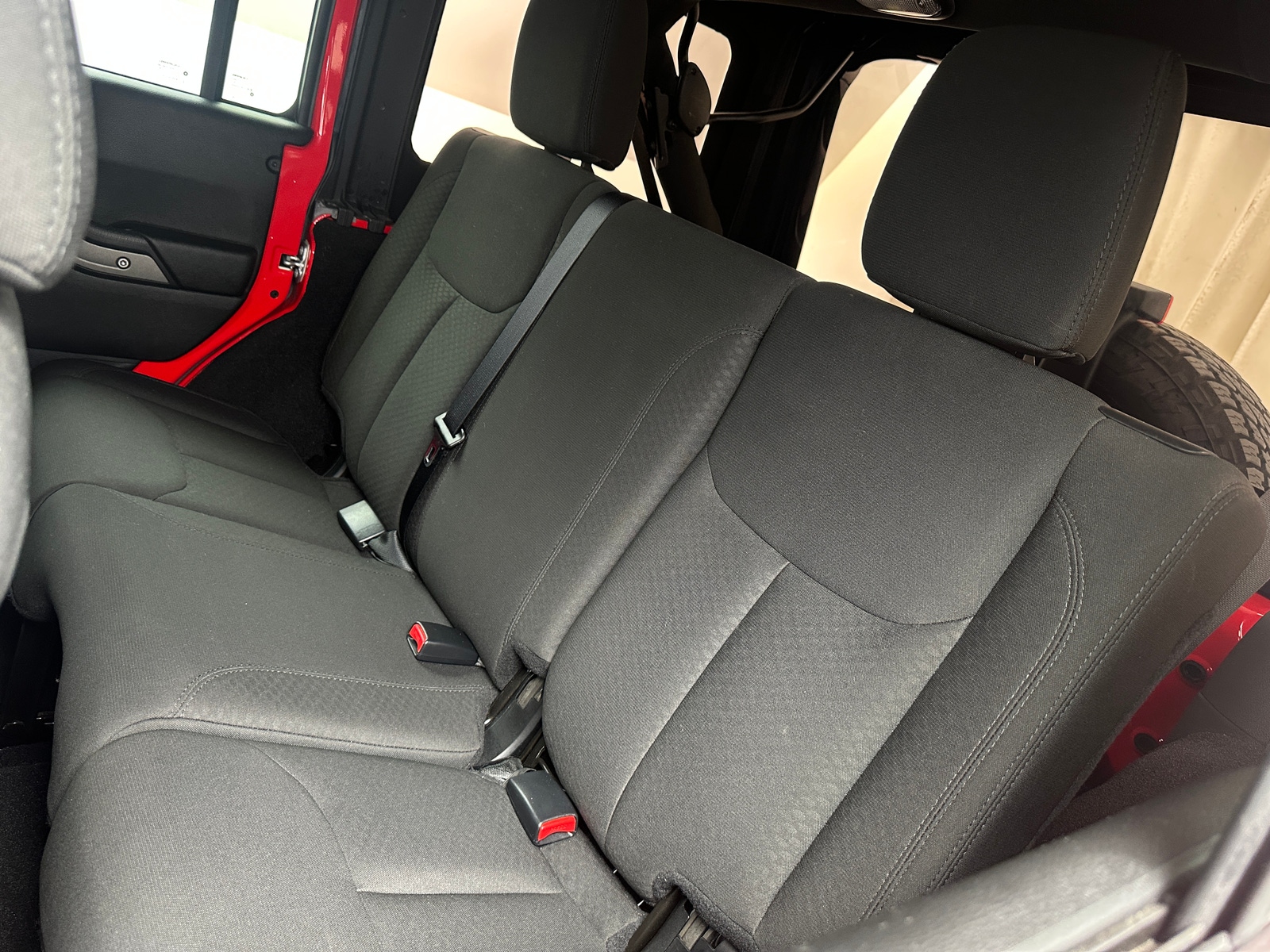 Thumbnail: 2016 Jeep Wrangler - 6