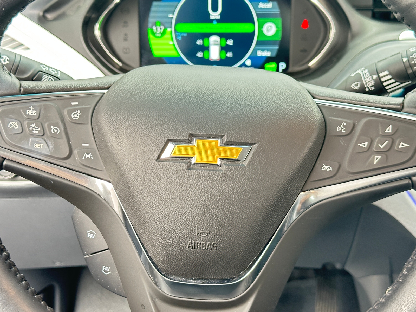 Thumbnail: 2019 Chevrolet Bolt EV - 4