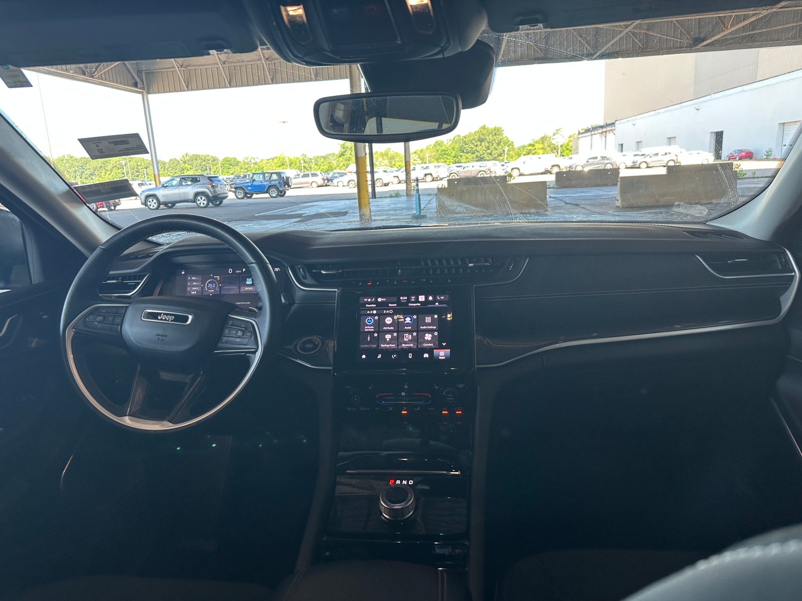 Thumbnail: 2022 Jeep Grand Cherokee L - 3